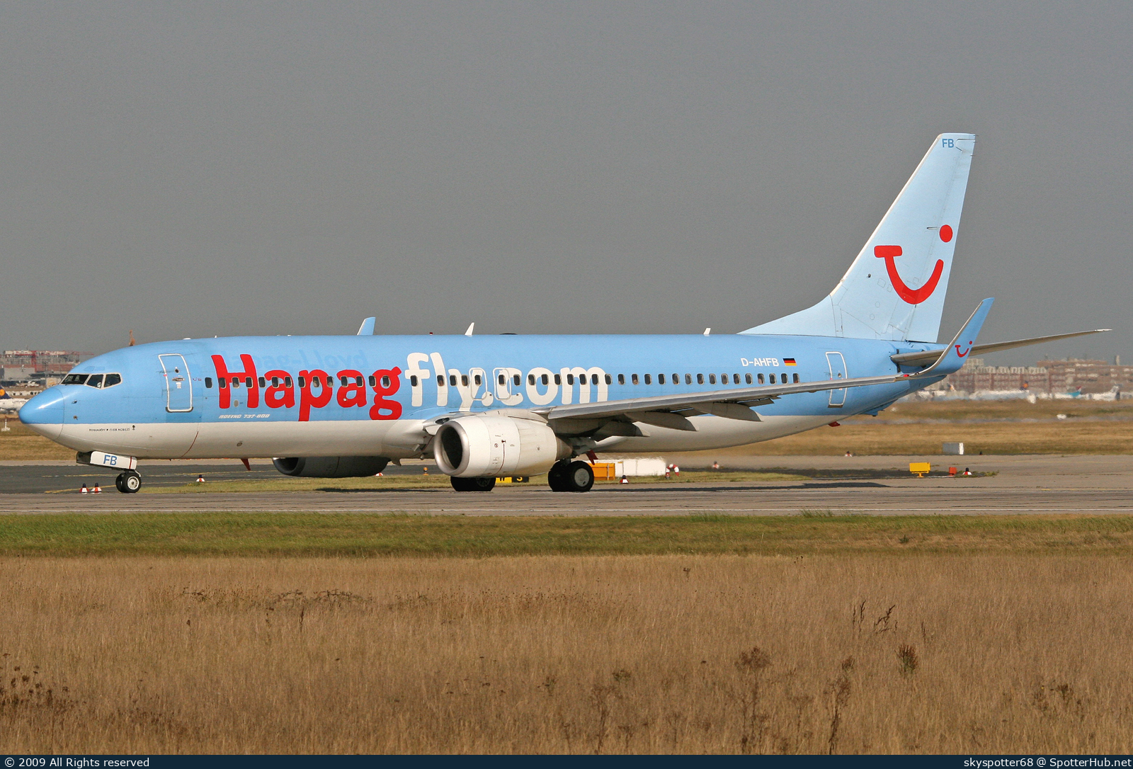 Photo of D-AHFB - Boeing 737-8K5 operated by Hapagfly