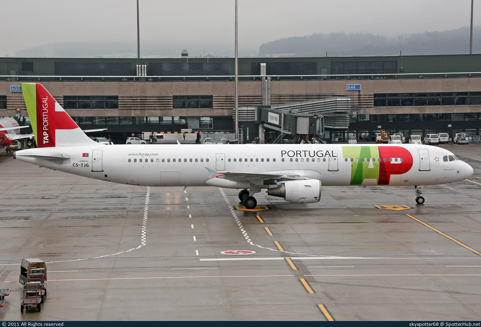 Photo of CS-TJG - Airbus A321-211 operated by TAP Air Portugal