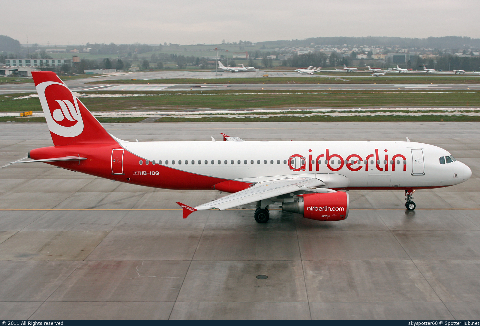 Photo of HB-IOQ - Airbus A320-214 operated by Air Berlin (opb Belair Airlines)