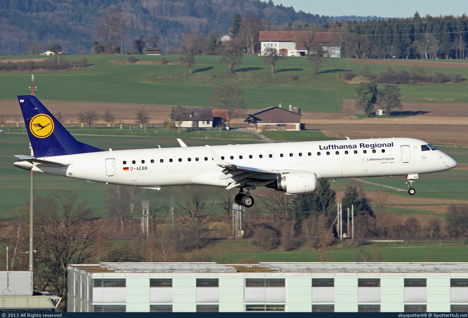 Photo of D-AEBB - Embraer ERJ-195LR operated by Lufthansa CityLine