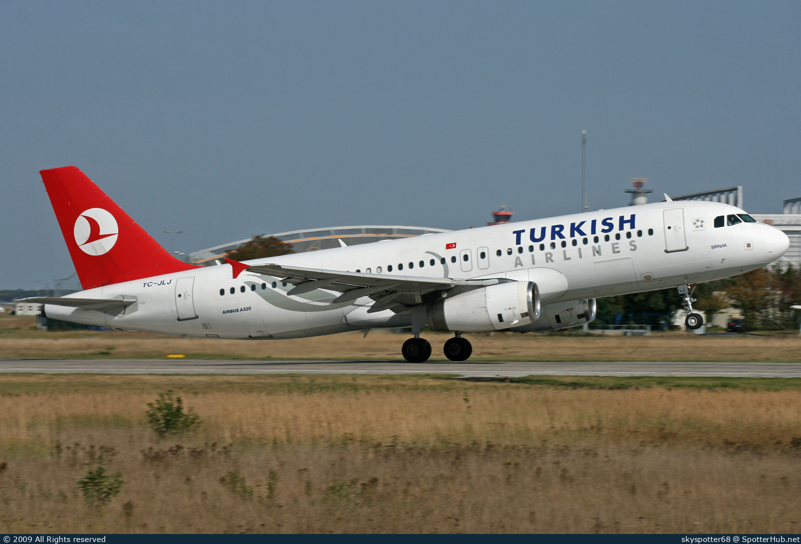 Photo of TC-JLJ - Airbus A320-232 operated by Turkish Airlines