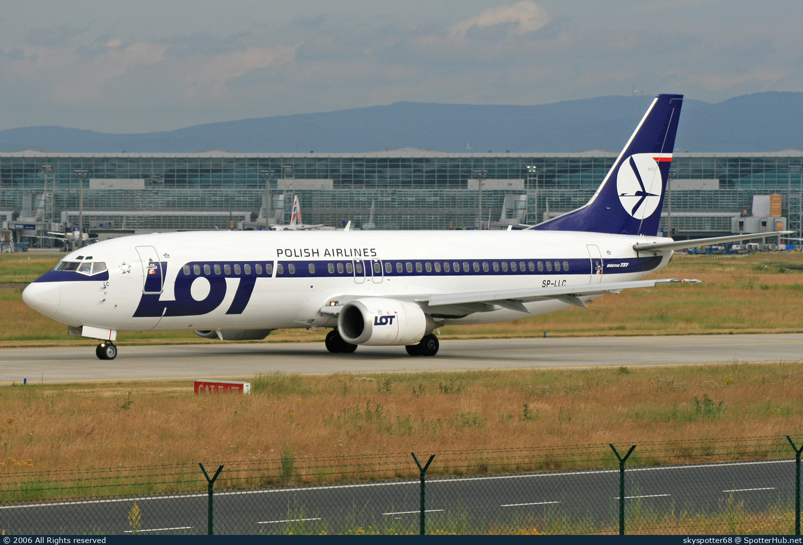 Photo of SP-LLC - Boeing 737-45D operated by LOT Polish Airlines