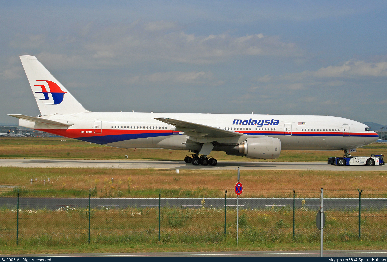 Photo of 9M-MRM - Boeing 777-2H6(ER) operated by Malaysia Airlines