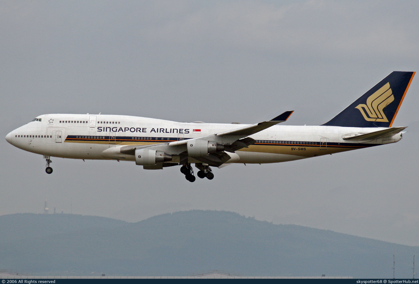 Photo of 9V-SMS - Boeing 747-412 operated by Singapore Airlines