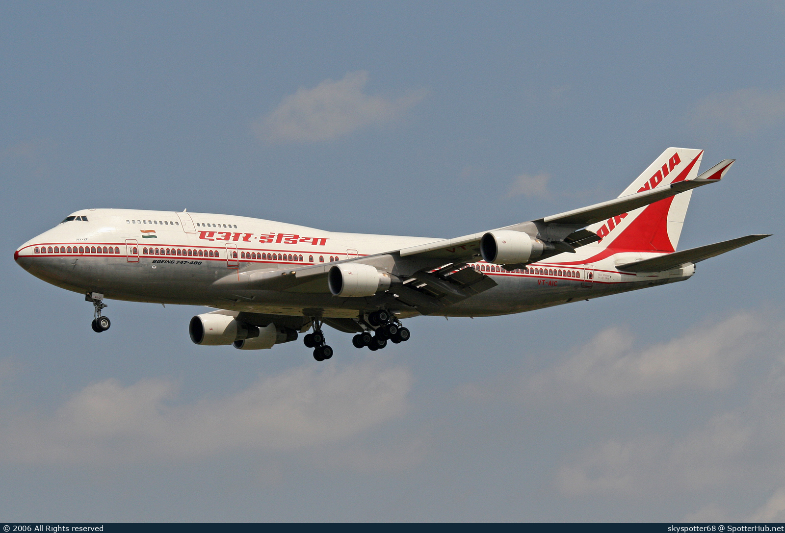 Photo of VT-AIC - Boeing 747-4B5 operated by Air India