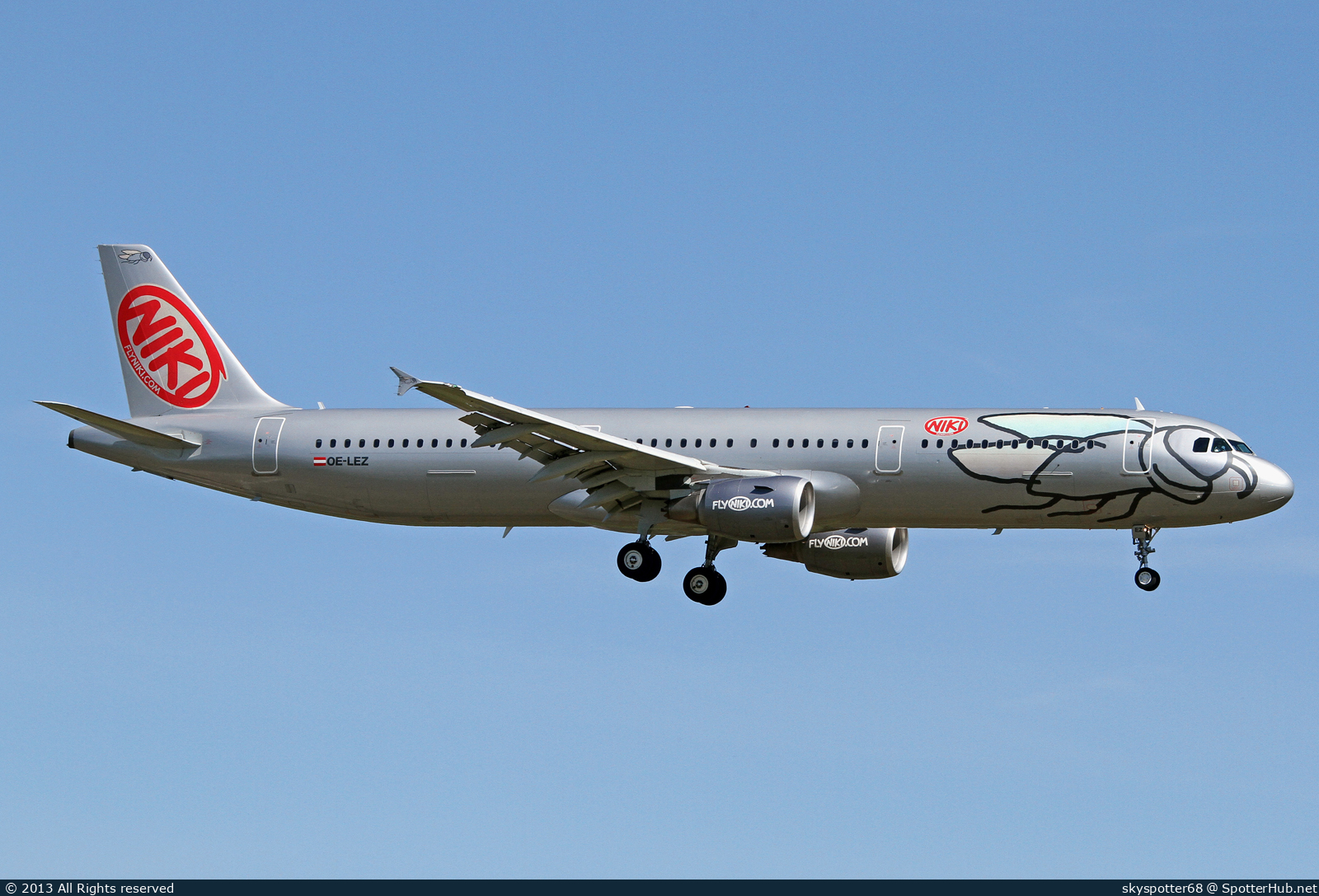 Photo of OE-LEZ - Airbus A321-211 operated by Niki