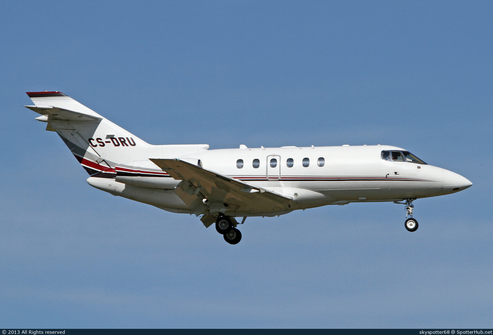 Photo of CS-DRU - Hawker Beechcraft 800XPi operated by NetJets Europe