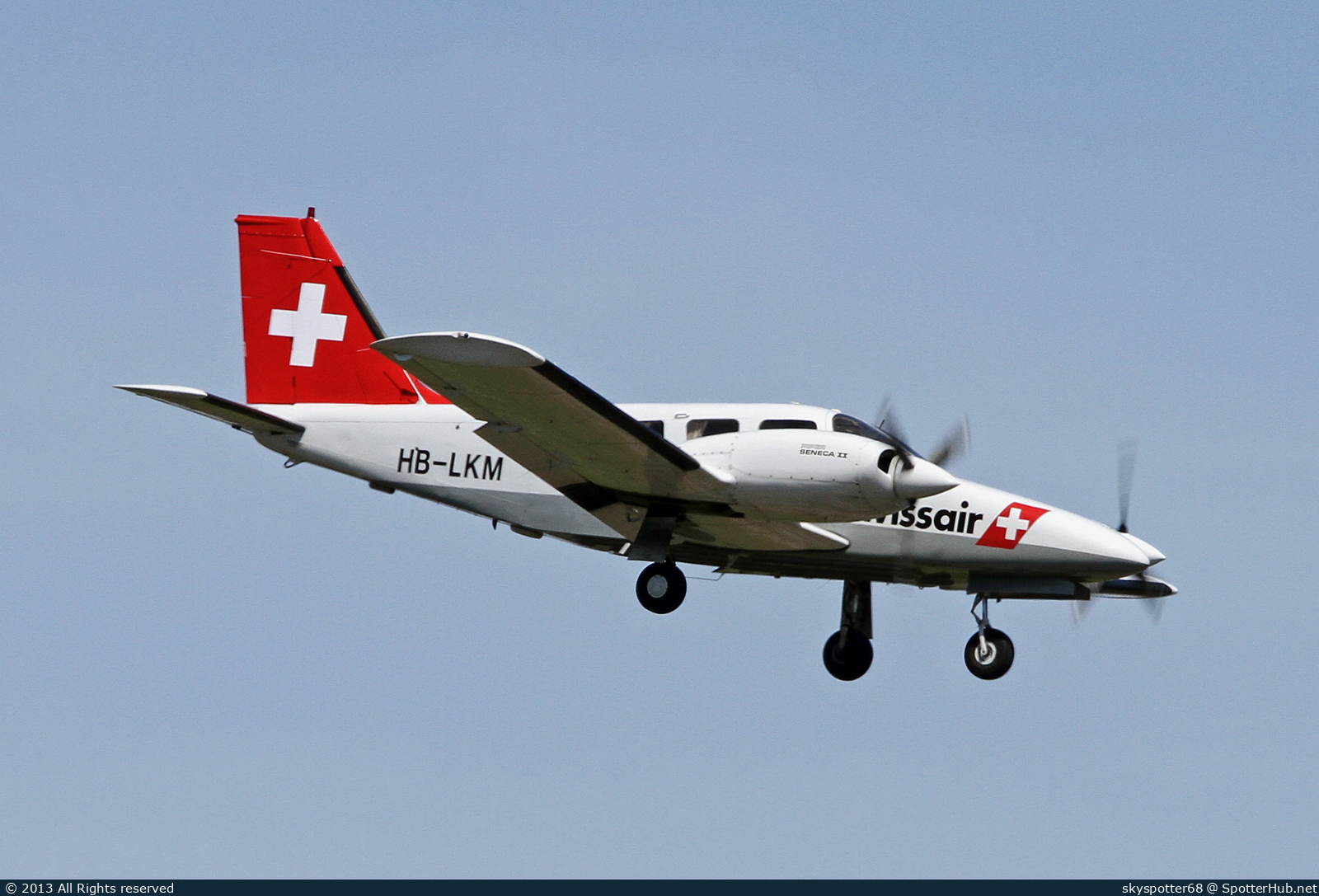 Photo of HB-LKM - Piper PA-34-200T Seneca II operated by Motorfluggruppe Zürich
