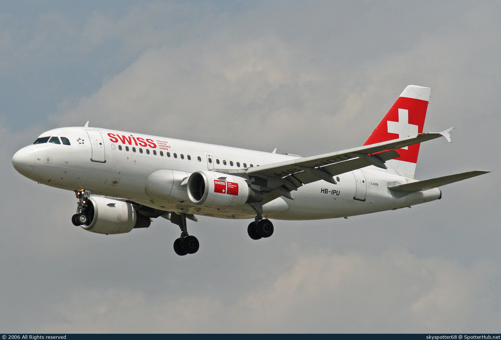 Photo of HB-IPU - Airbus A319-112 operated by Swiss International Air Lines