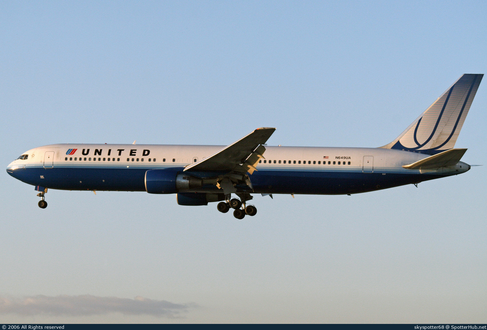 Photo of N649UA - Boeing 767-322(ER) operated by United Airlines