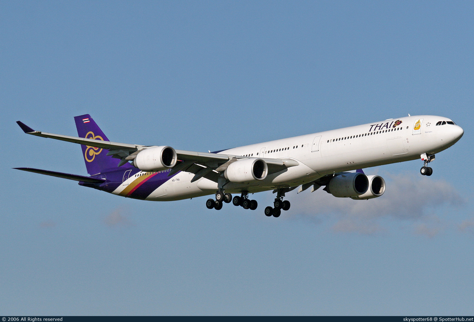 Photo of HS-TNA - Airbus A340-642 operated by Thai Airways International