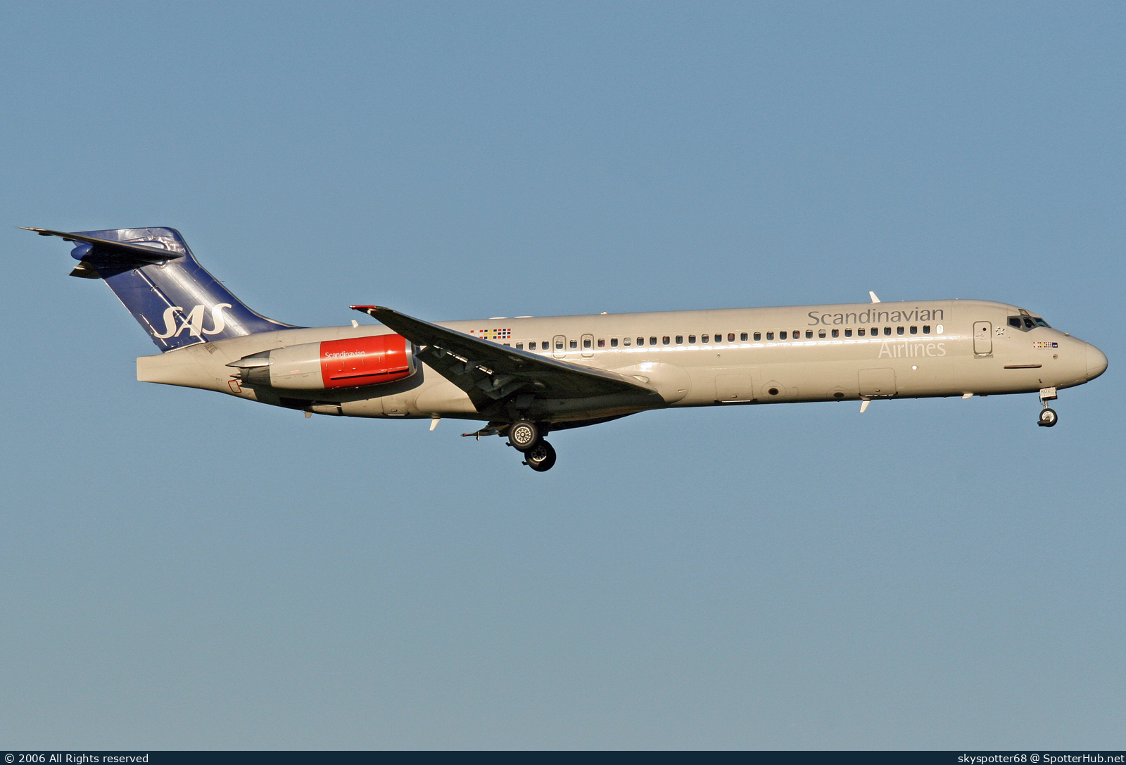 Photo of LN-ROZ - McDonnell Douglas MD-87 operated by SAS Scandinavian Airlines
