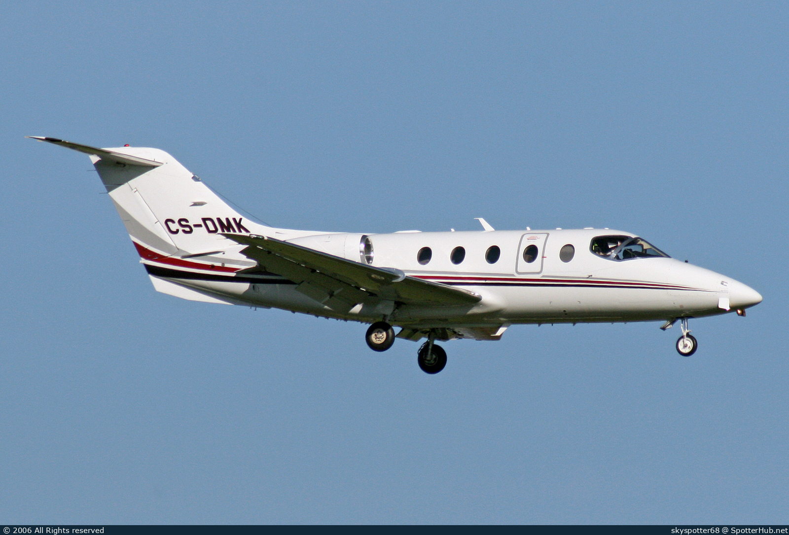 Photo of CS-DMK - Hawker Beechcraft 400A operated by NetJets Europe