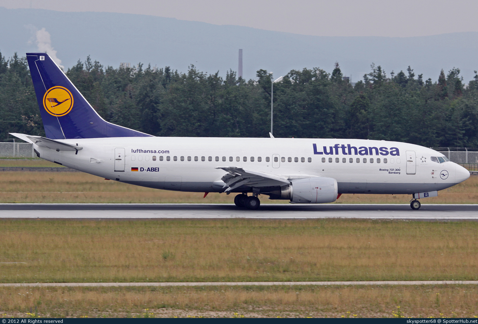 Photo of D-ABEI - Boeing 737-330 operated by Lufthansa
