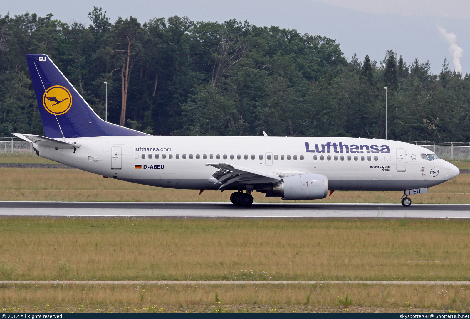 Photo of D-ABEU - Boeing 737-330 operated by Lufthansa
