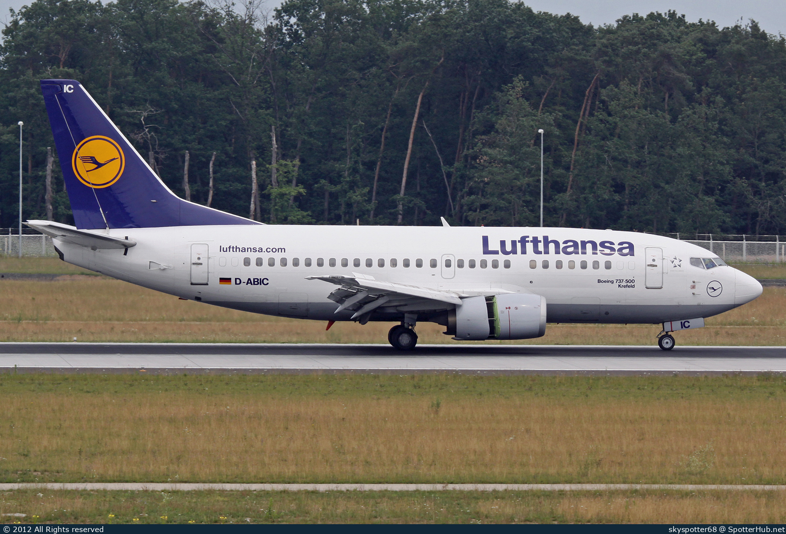 Photo of D-ABIC - Boeing 737-530 operated by Lufthansa