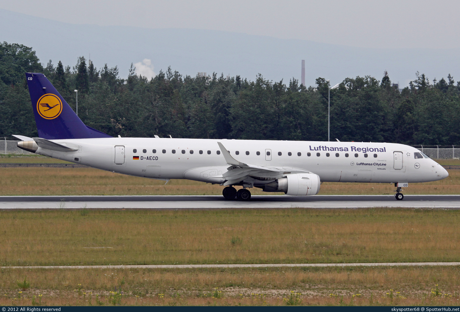 Photo of D-AECD - Embraer ERJ-190LR operated by Lufthansa CityLine