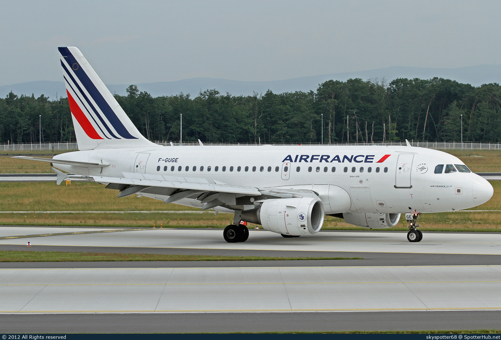Photo of F-GUGE - Airbus A318-111 operated by Air France