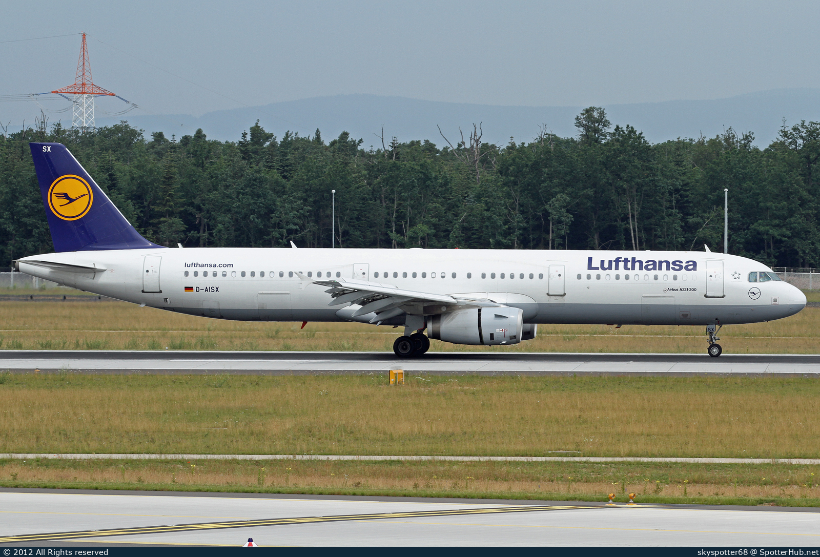 Photo of D-AISX - Airbus A321-231 operated by Lufthansa