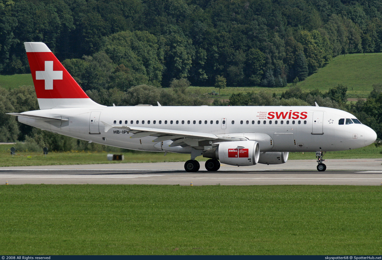 Photo of HB-IPV - Airbus A319-112 operated by Swiss International Air Lines