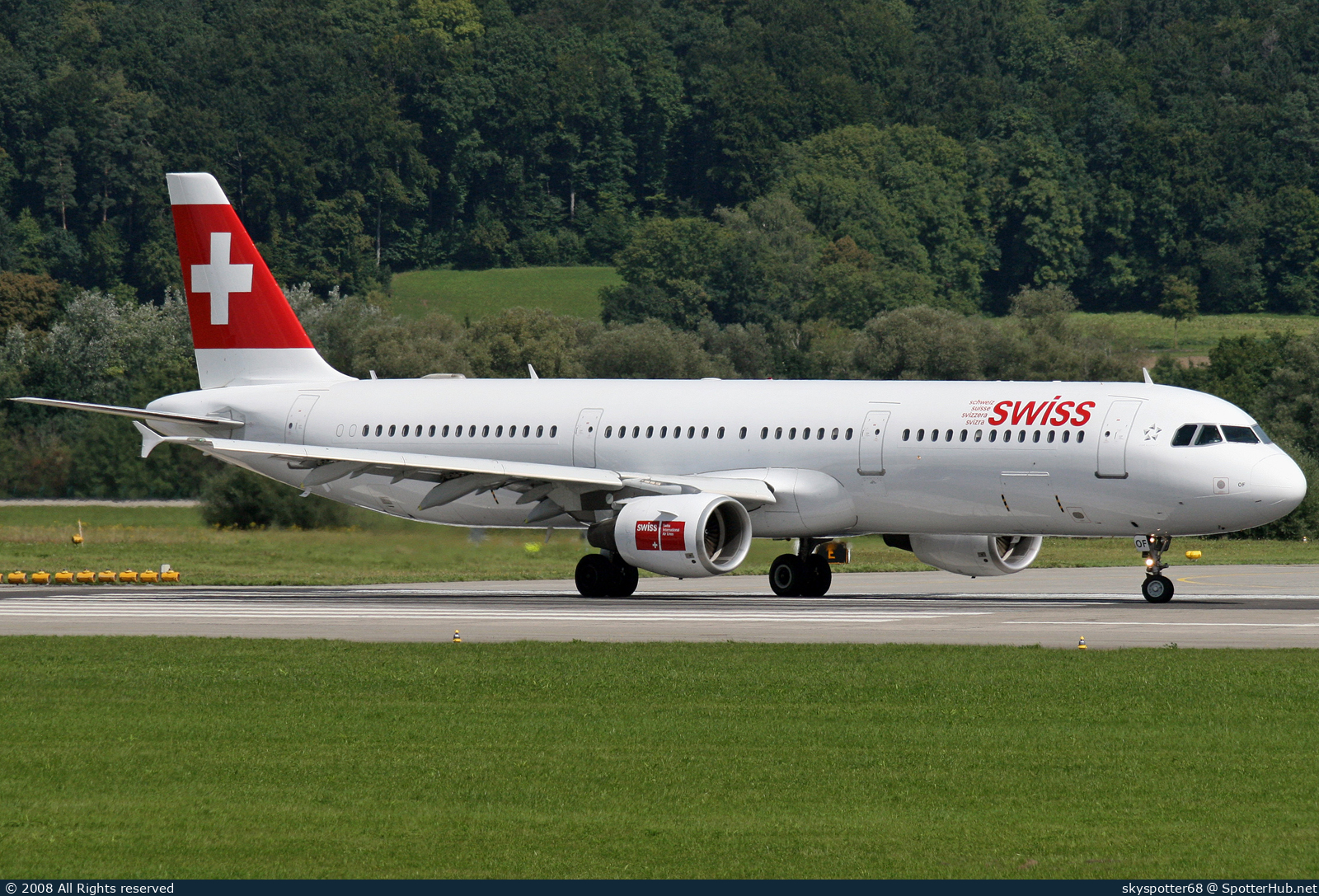 Photo of HB-IOF - Airbus A321-111 operated by Swiss International Air Lines