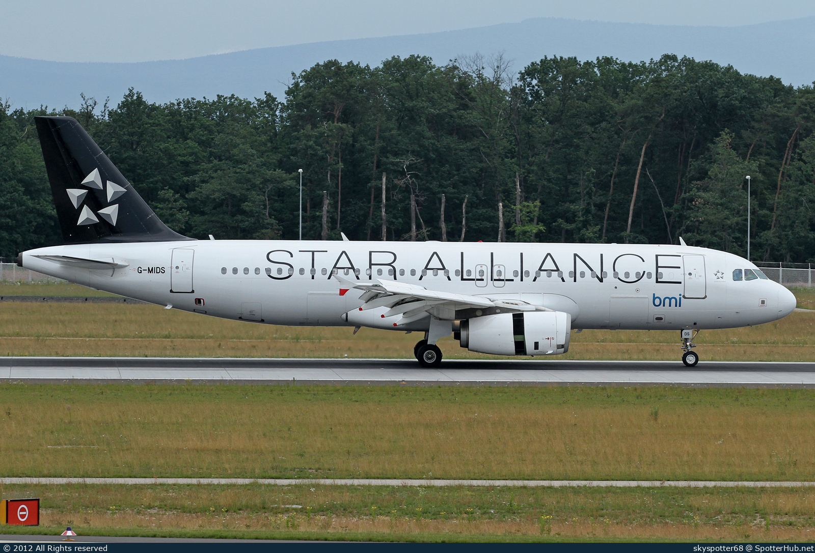 Photo of G-MIDS - Airbus A320-232 operated by bmi British Midland