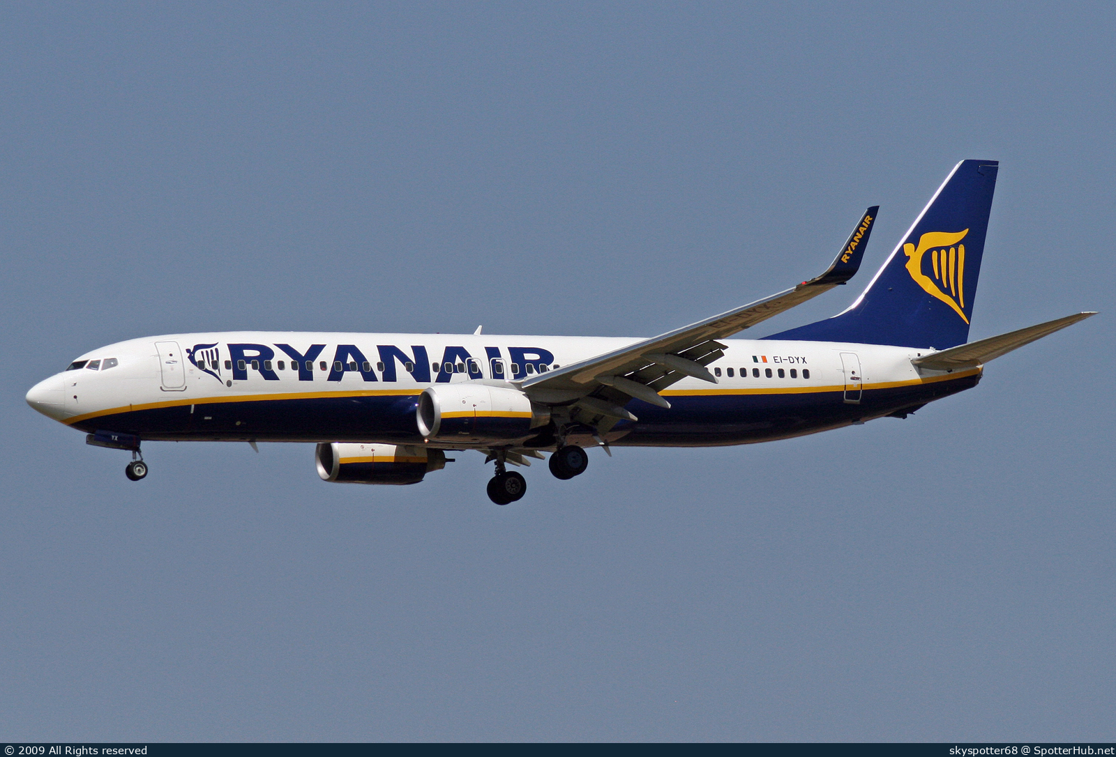 Photo of EI-DYX - Boeing 737-8AS operated by Ryanair