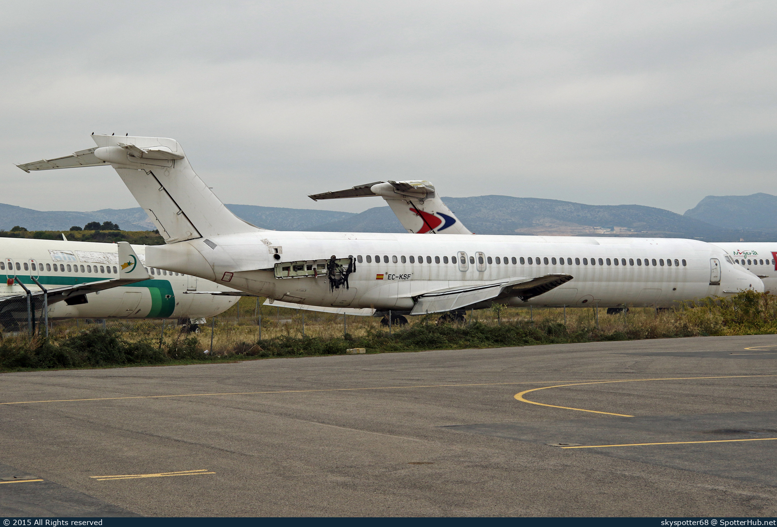 Photo of EC-KSF - McDonnell Douglas MD-87 operated by IMD Airways