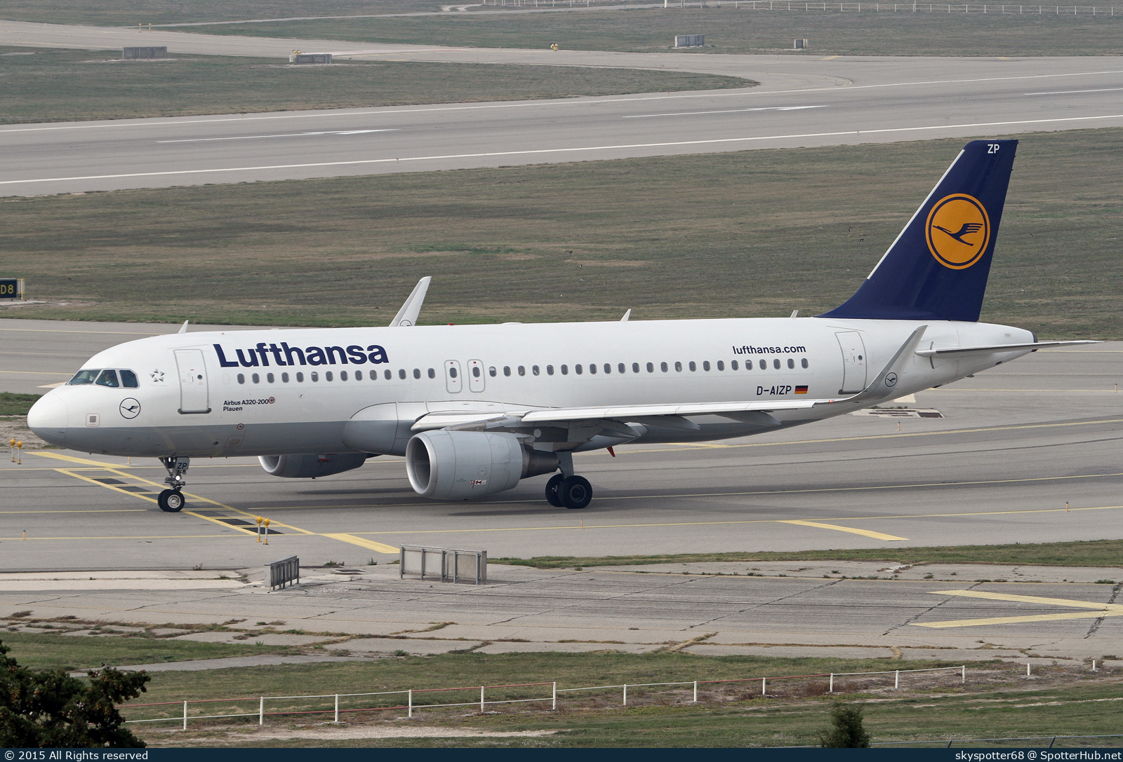 Photo of D-AIZP - Airbus A320-214 operated by Lufthansa