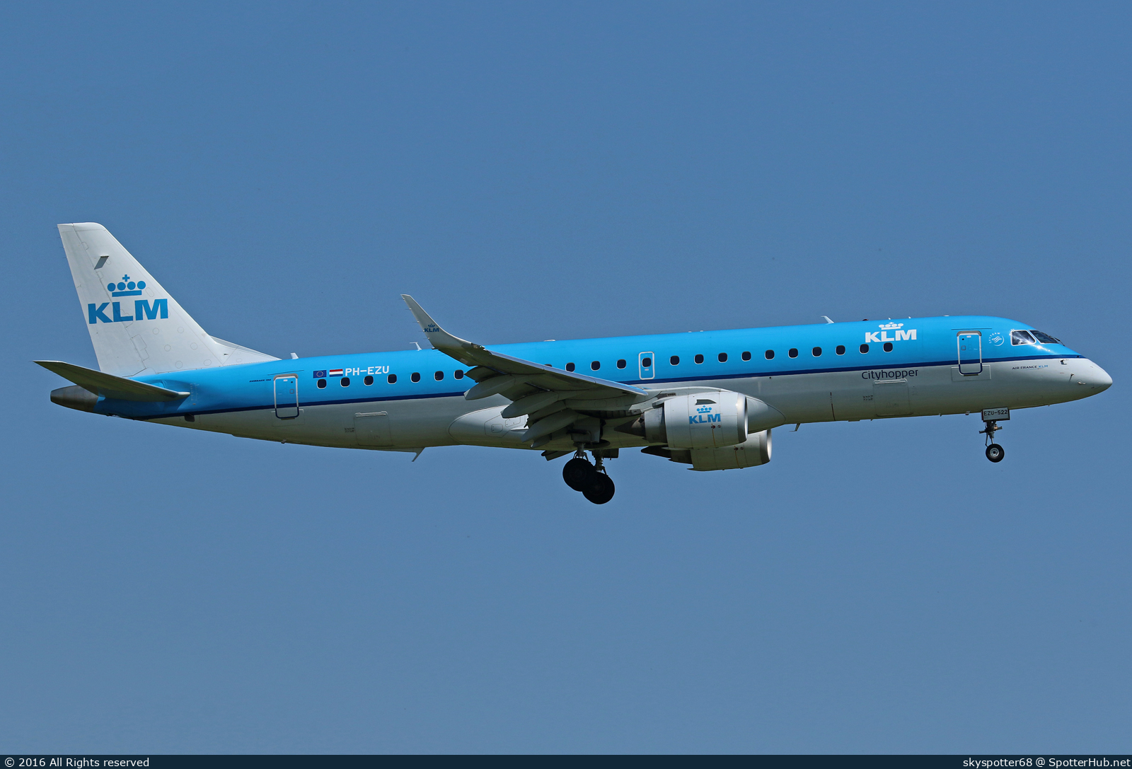 Photo of PH-EZU - Embraer ERJ-190STD operated by KLM Cityhopper