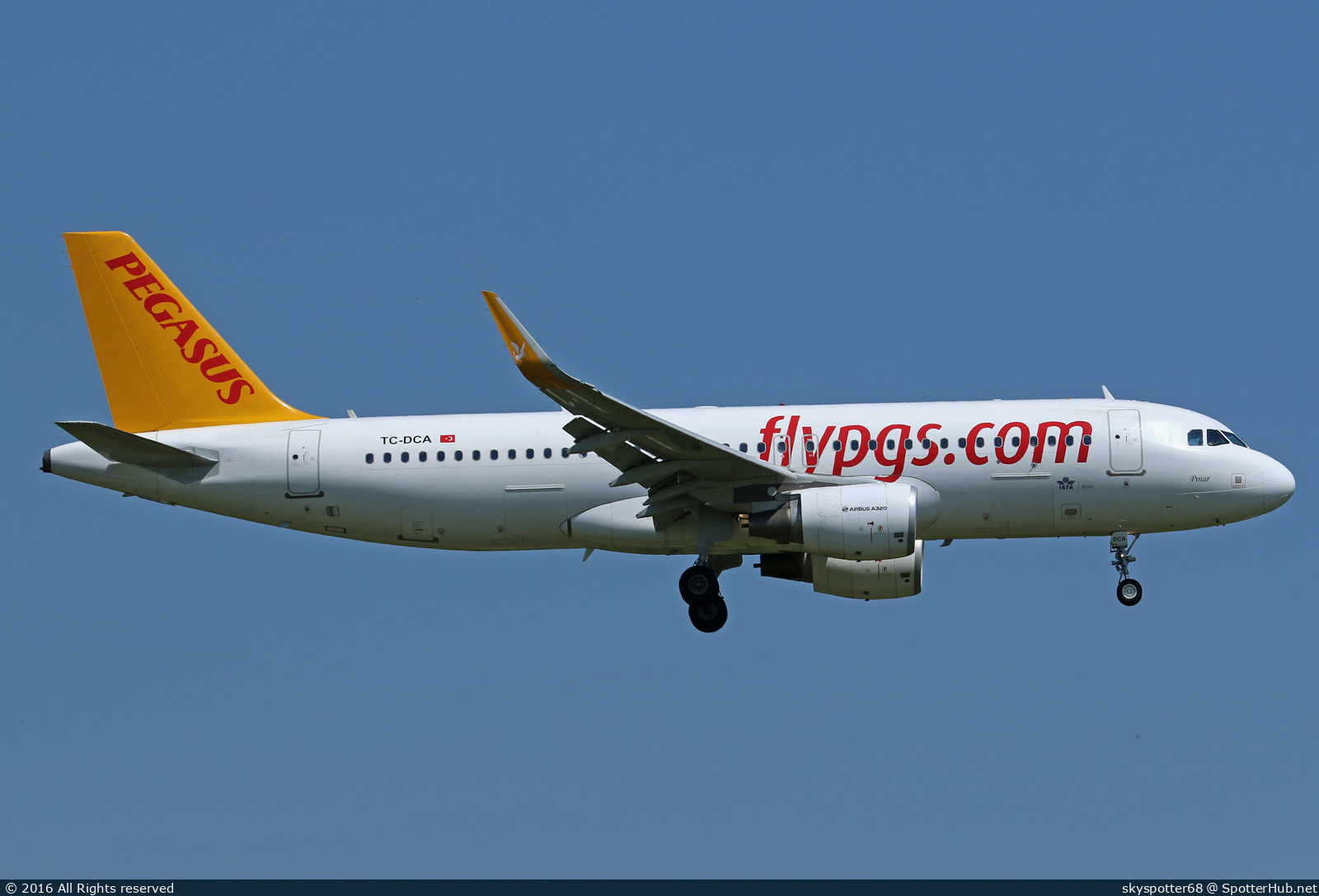 Photo of TC-DCA - Airbus A320-214 operated by Pegasus Airlines