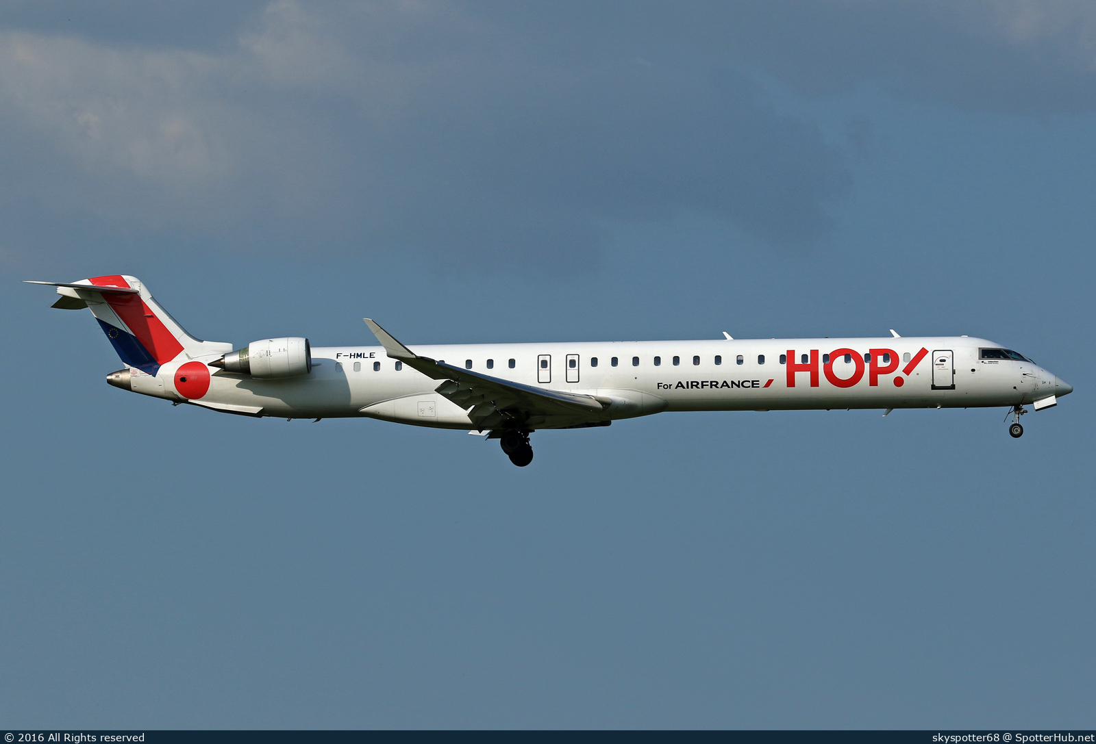 Photo of F-HMLE - Bombardier CRJ-1000EL operated by Air France HOP