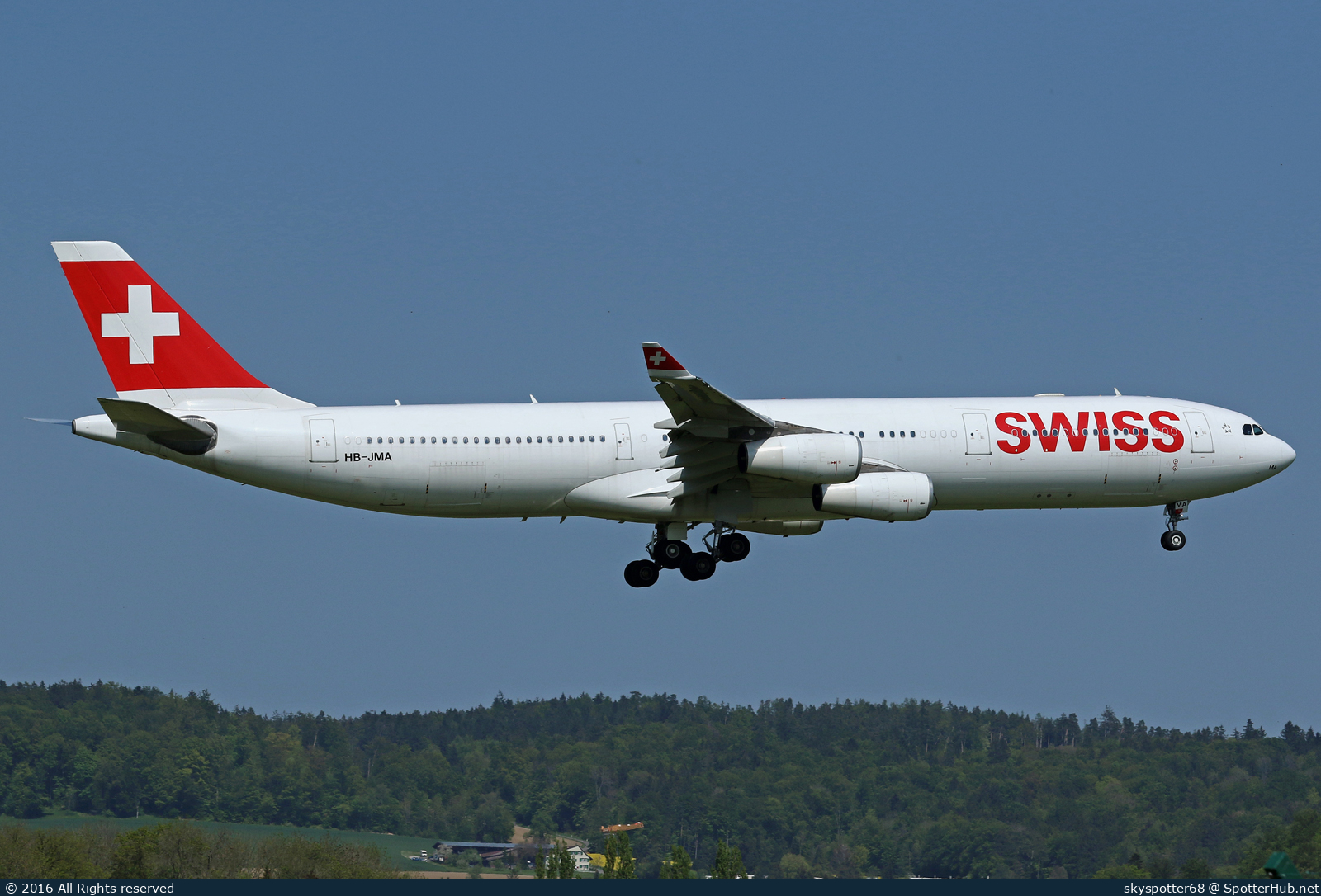 Photo of HB-JMA - Airbus A340-313 operated by Swiss International Air Lines