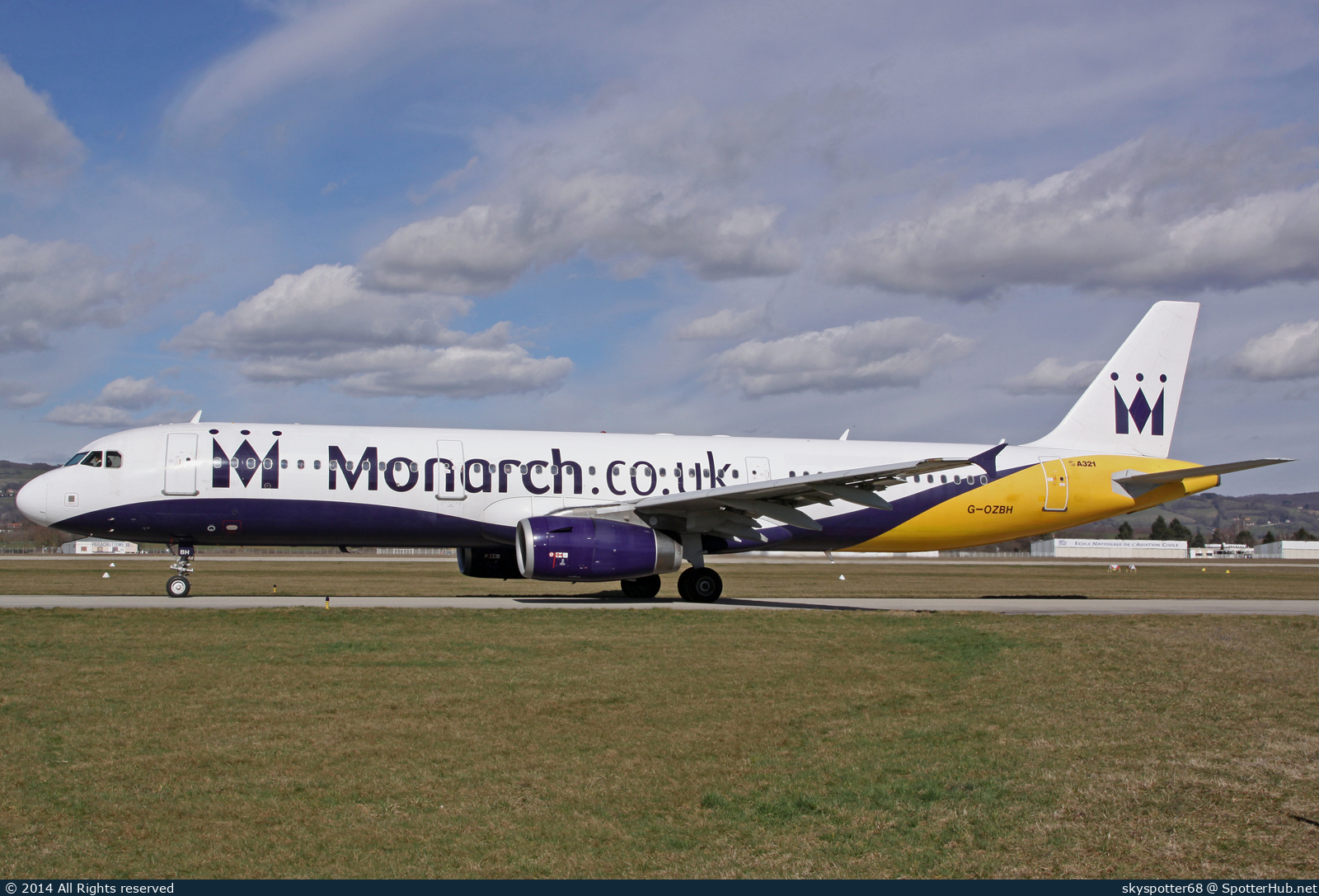 Photo of G-OZBH - Airbus A321-231 operated by Monarch Airlines