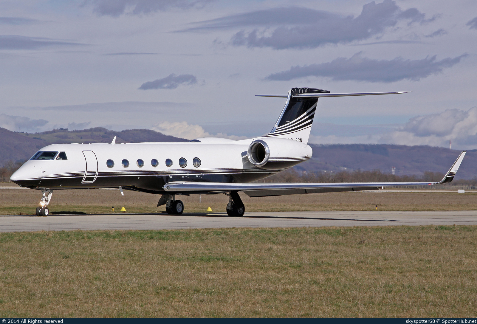 Photo of VQ-BGN - Gulfstream GV-SP (G550) operated by Private