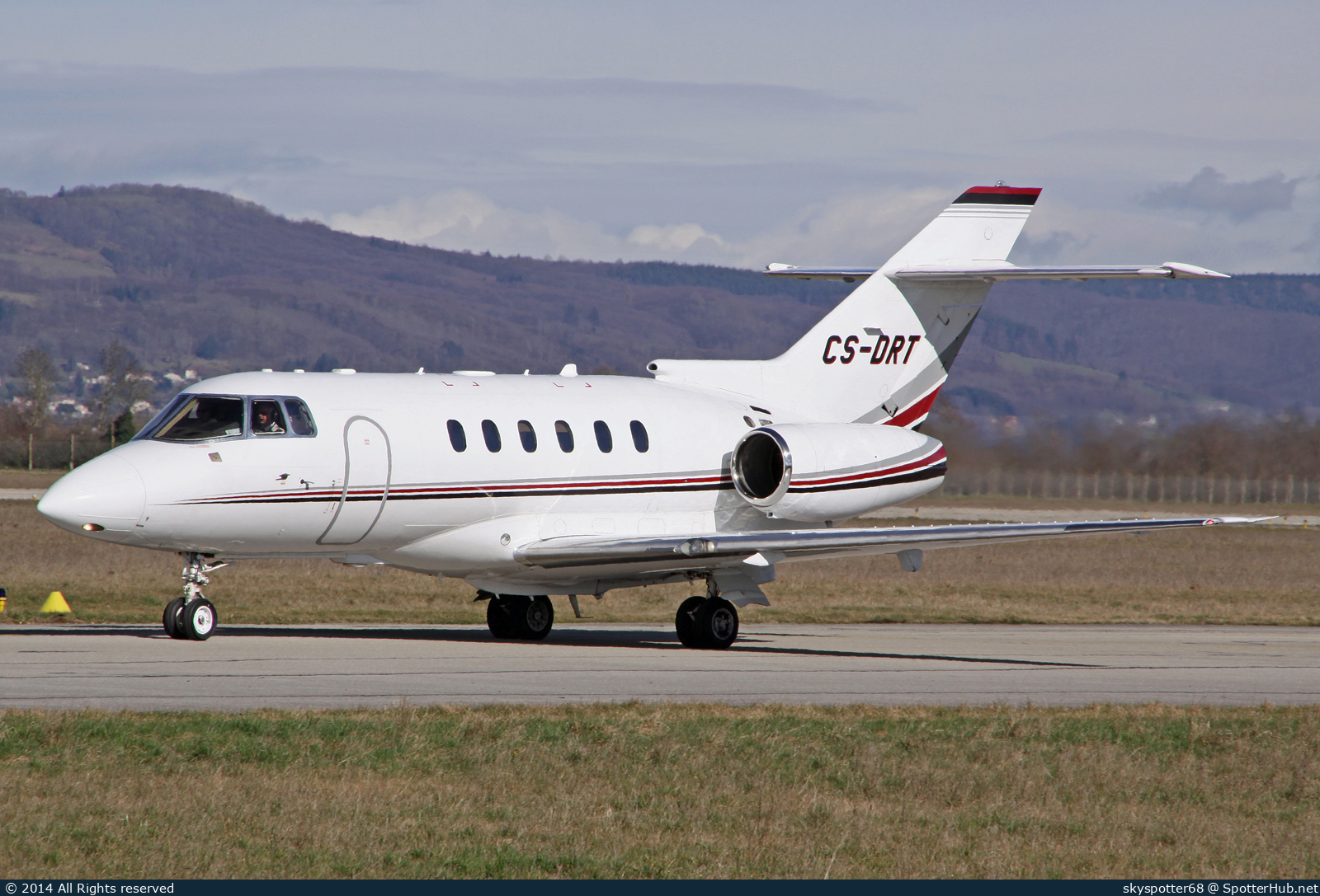 Photo of CS-DRT - Hawker Beechcraft 800XP operated by NetJets Europe