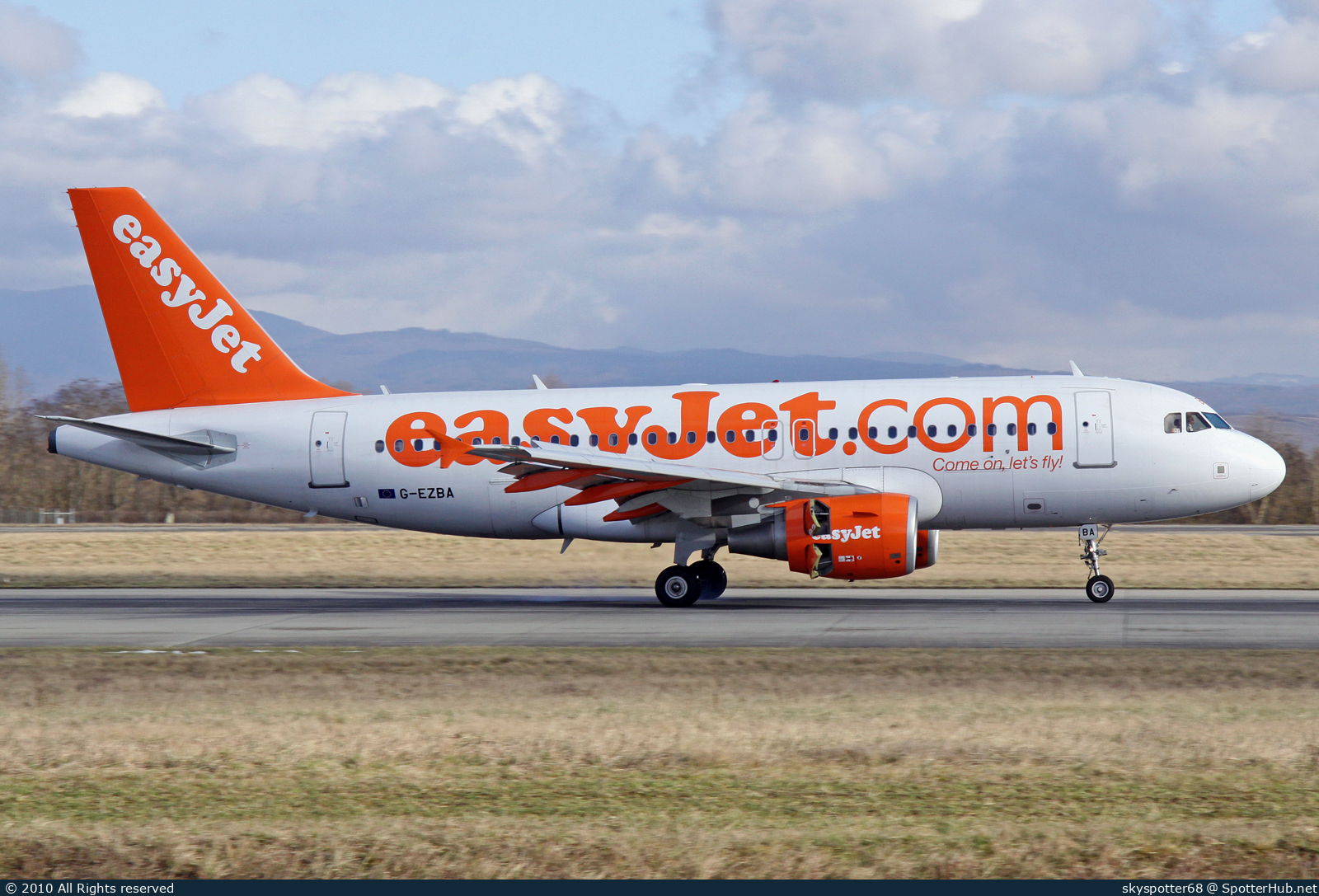 Photo of G-EZBA - Airbus A319-111 operated by easyJet