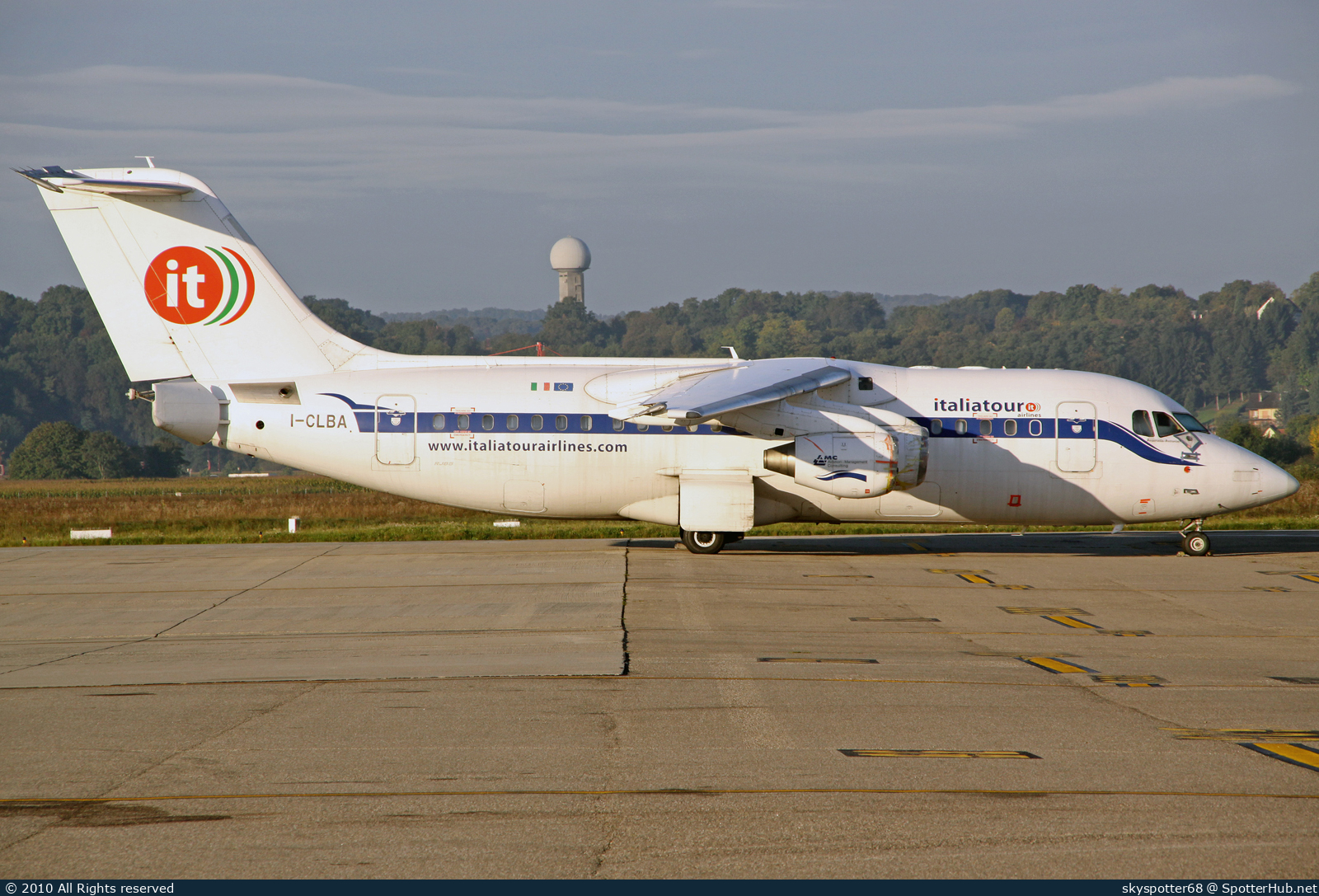 Photo of I-CLBA - British Aerospace Avro RJ85 operated by ItaliaTour Airlines