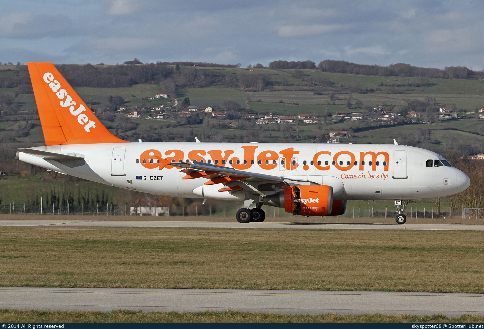 Photo of G-EZET - Airbus A319-111 operated by easyJet