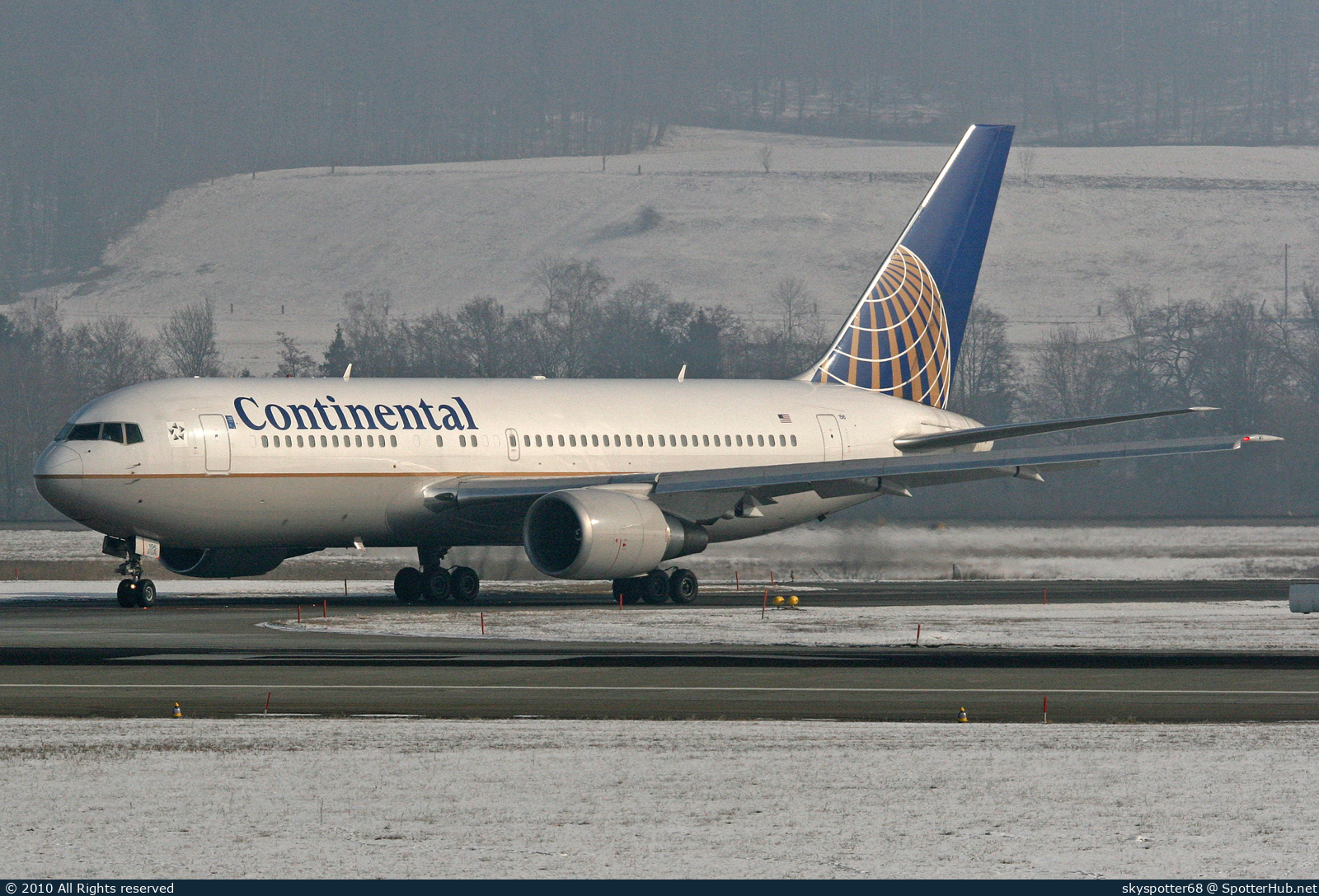 Photo of N76156 - Boeing 767-224(ER) operated by Continental Airlines