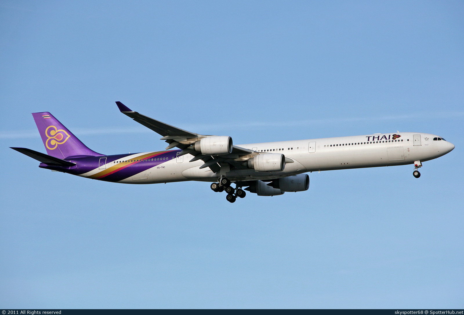 Photo of HS-TNC - Airbus A340-642 operated by Thai Airways International