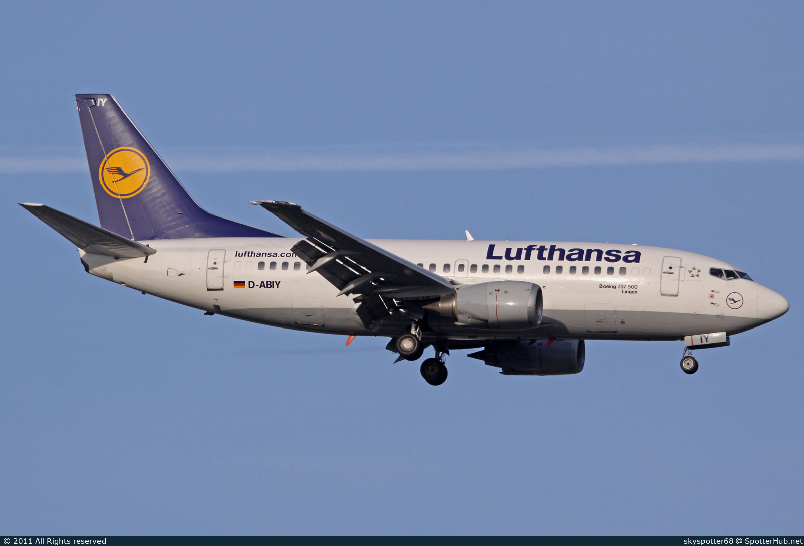 Photo of D-ABIY - Boeing 737-530 operated by Lufthansa