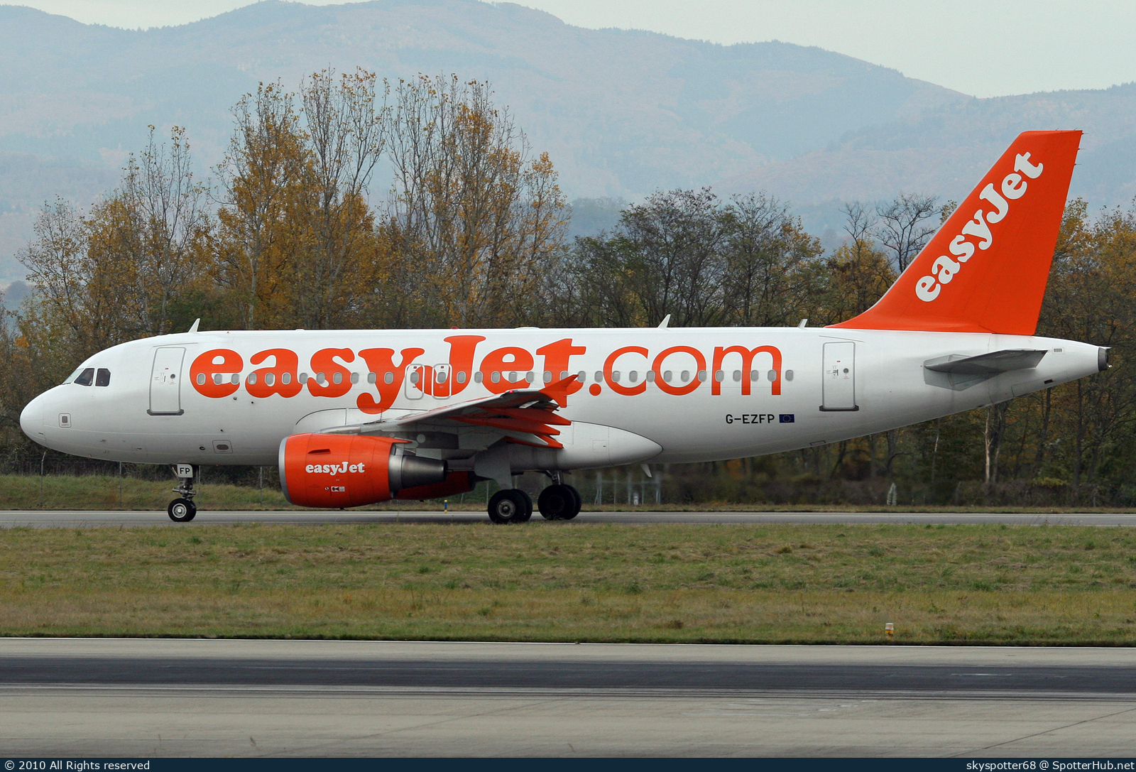 Photo of G-EZFP - Airbus A319-111 operated by easyJet