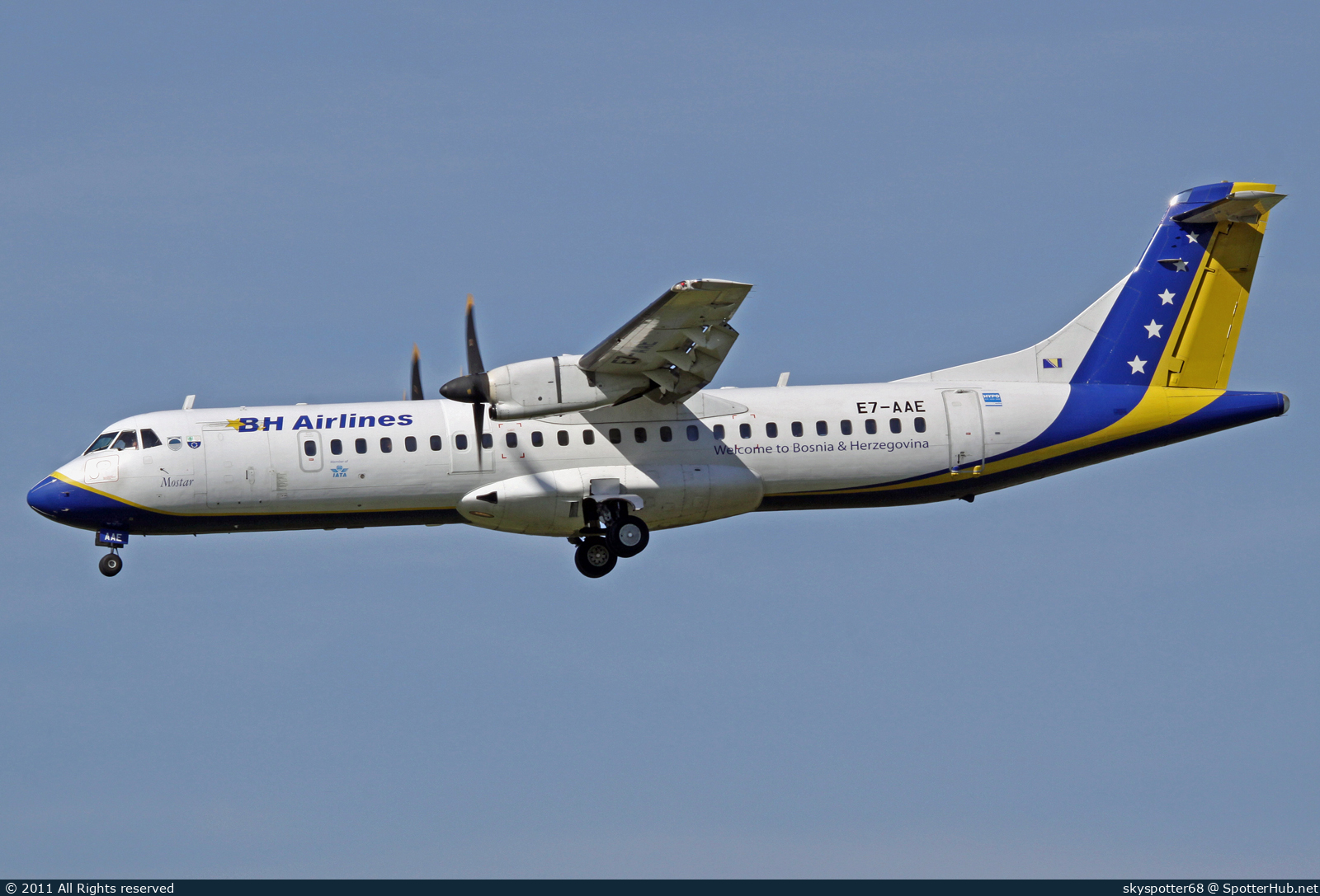Photo of E7-AAE - ATR 72-212 operated by BH Airlines
