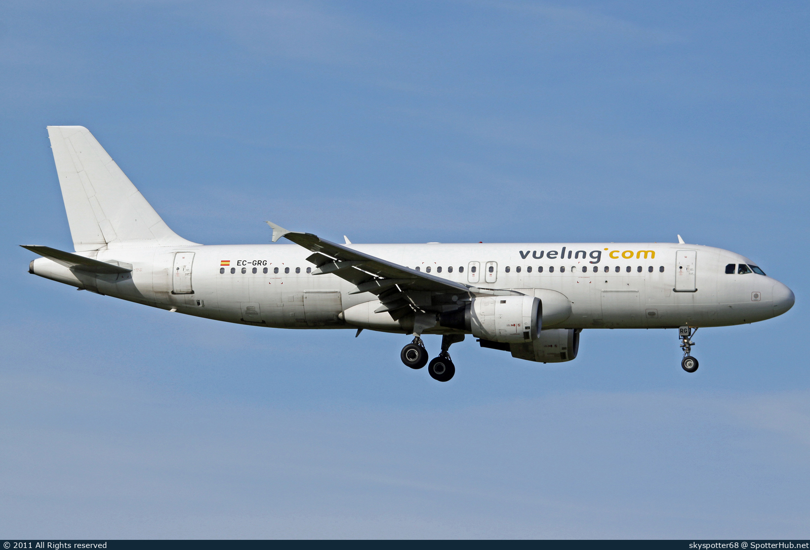 Photo of EC-GRG - Airbus A320-211 operated by Vueling