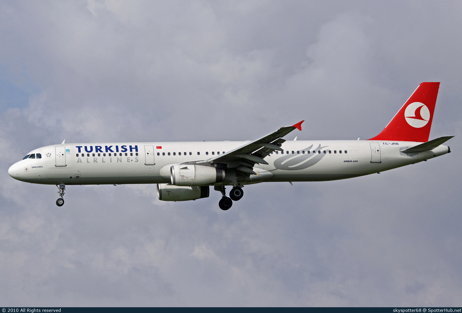 Photo of TC-JRB - Airbus A321-231 operated by Turkish Airlines