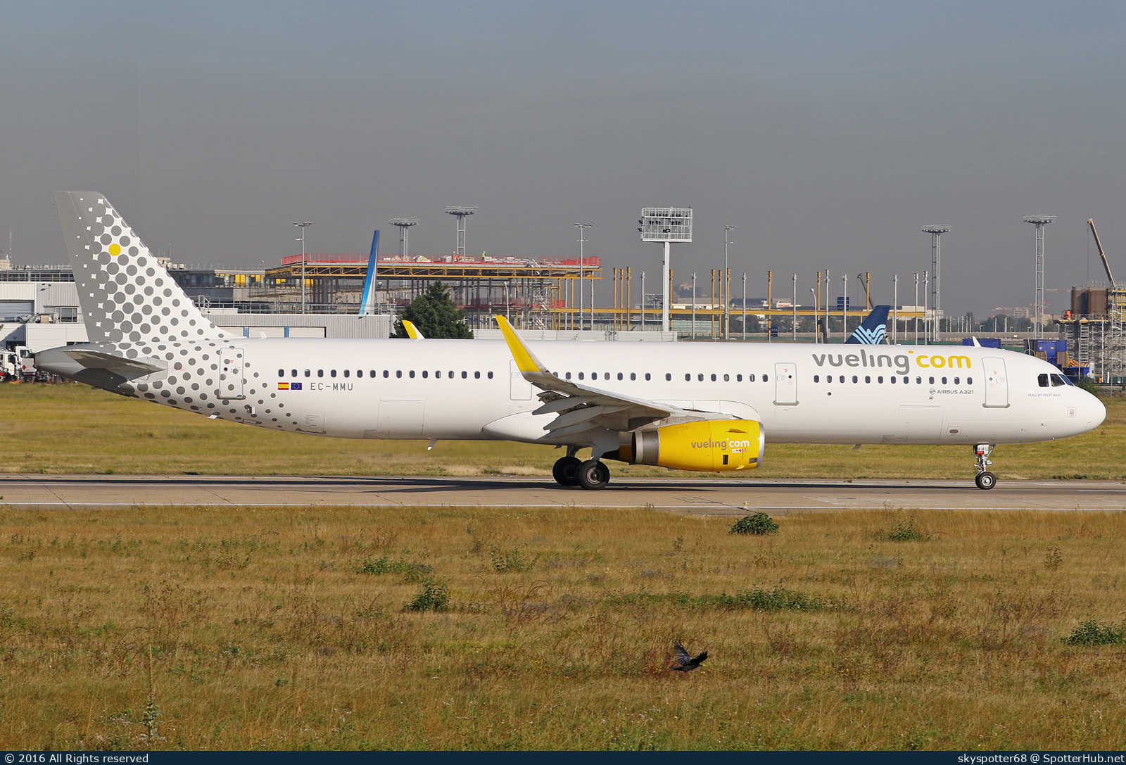 Photo of EC-MMU - Airbus A321-231 operated by Vueling