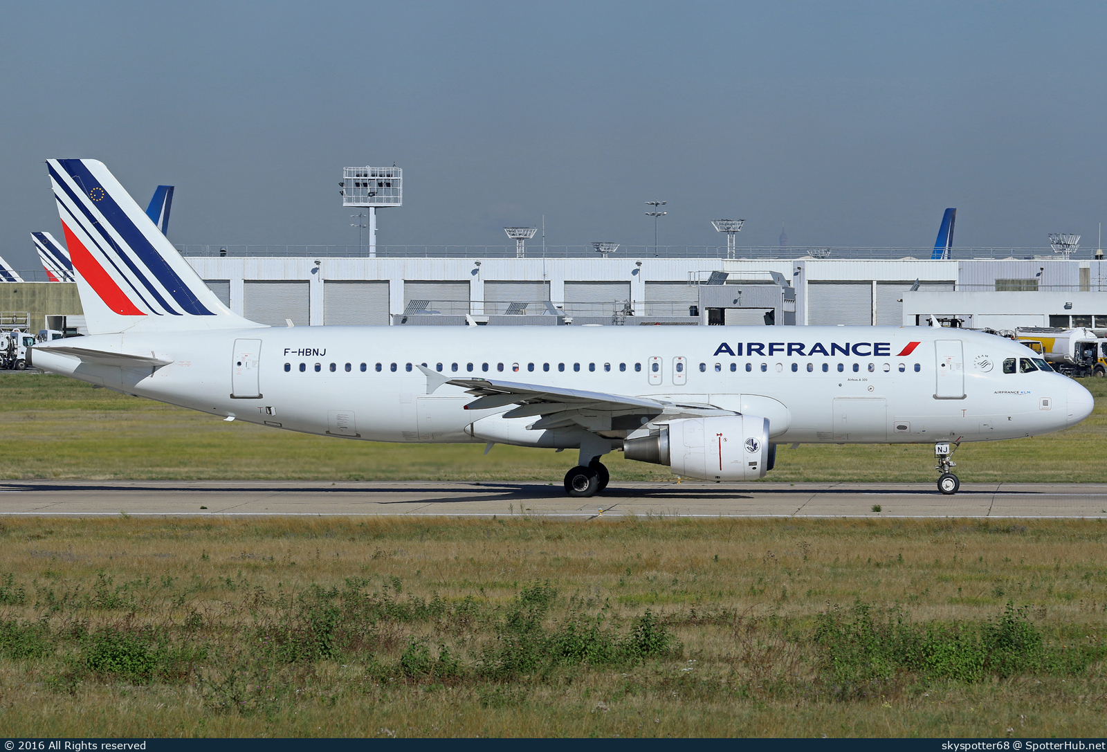 Photo of F-HBNJ - Airbus A320-214 operated by Air France