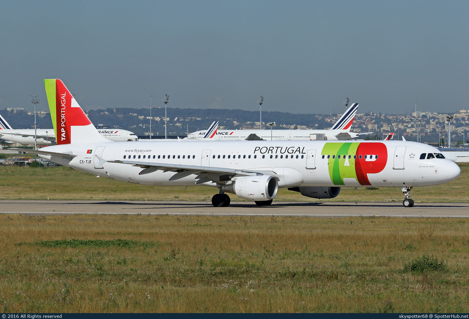 Photo of CS-TJF - Airbus A321-211 operated by TAP Air Portugal