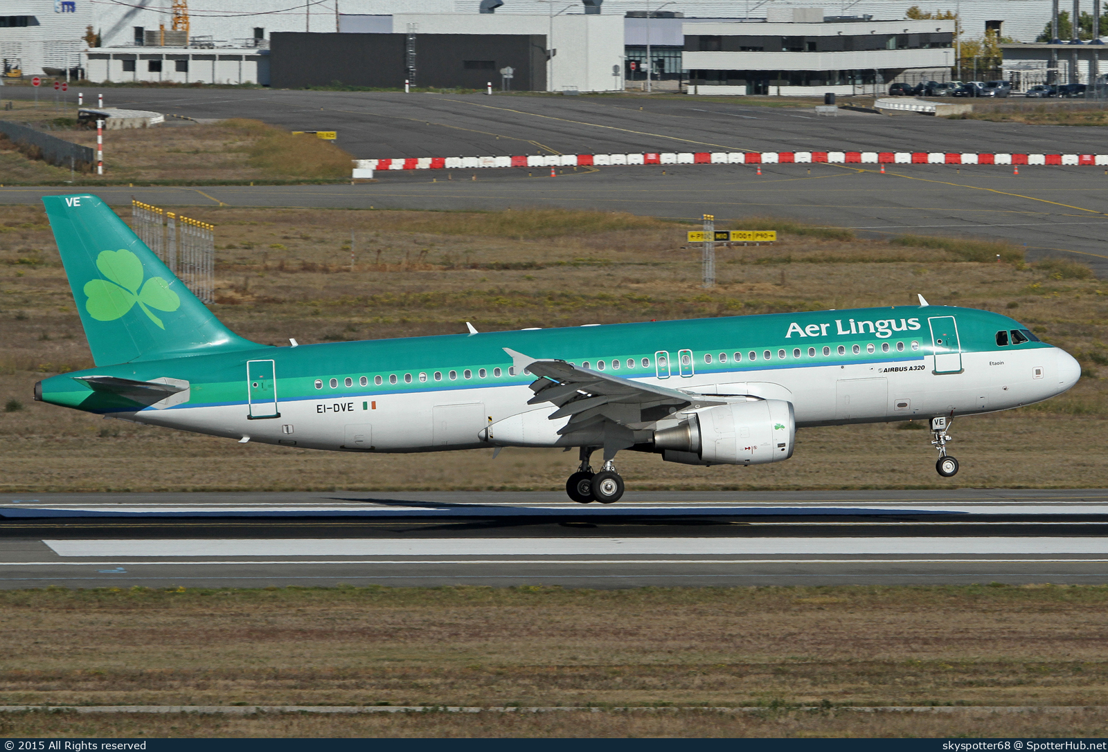 Photo of EI-DVE - Airbus A320-214 operated by Aer Lingus